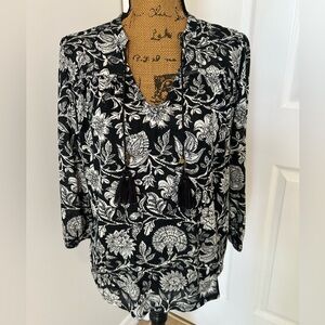 Lucky Brand top. Great condition